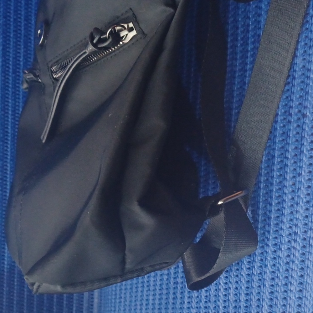 Botkier - Picture 4 of 8